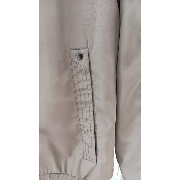 Large Men's Logan Hill Jacket Beige With Red Accents Windbreaker Coat - Picture 6 of 16